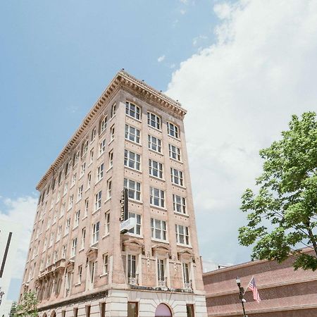 The Esquire Hotel Downtown Gastonia, Ascend Hotel Collection Exterior photo