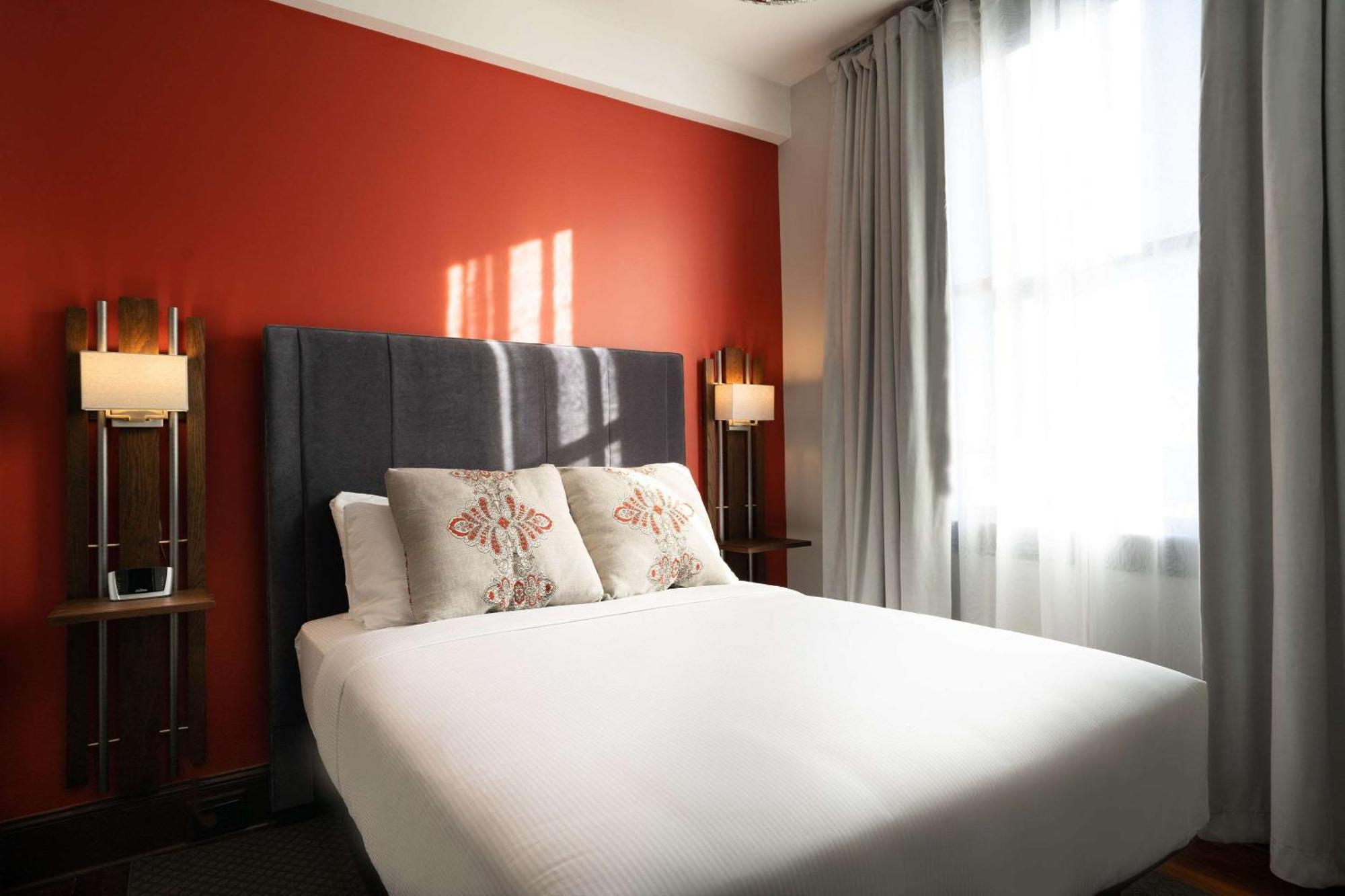 The Esquire Hotel Downtown Gastonia, Ascend Hotel Collection Exterior photo