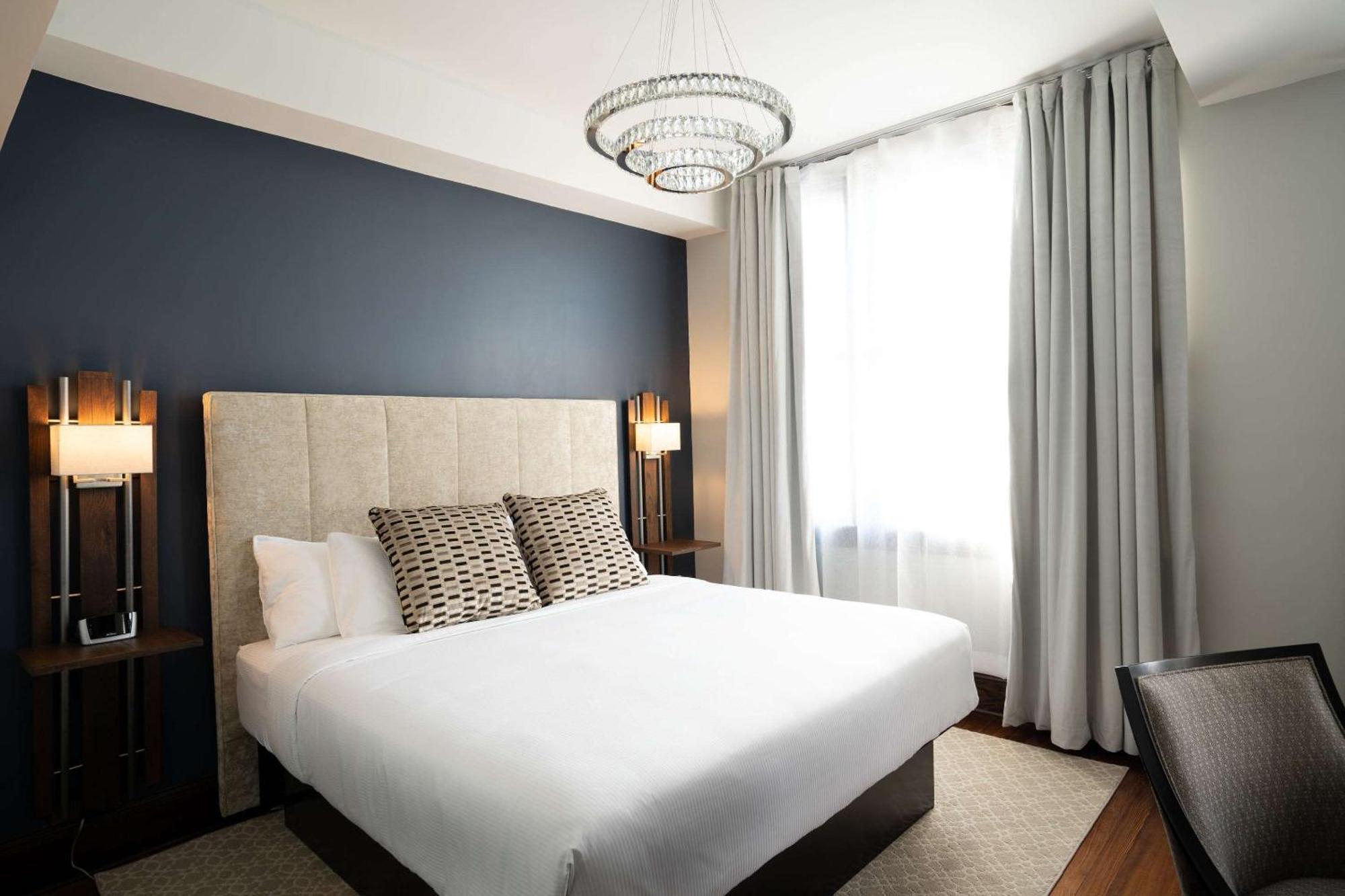 The Esquire Hotel Downtown Gastonia, Ascend Hotel Collection Exterior photo